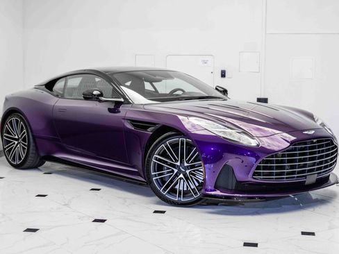 Used 2024 Aston Martin DB12 Coupe image 37