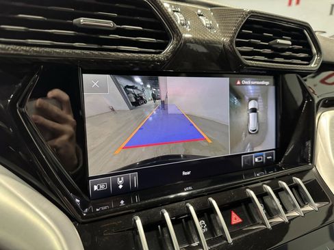 Used 2020 Lamborghini Urus image 26