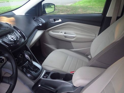 Used 2016 Ford Escape SE FWD image 13
