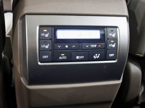 Used 2023 Lexus GX 460 Premium w/ Accessory Package AWD/4WD image 25