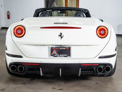 Used 2016 Ferrari California T RWD image 28
