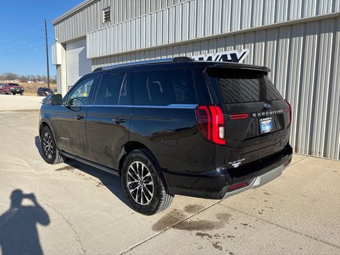 Used 2025 Ford Expedition Platinum AWD/4WD image 6