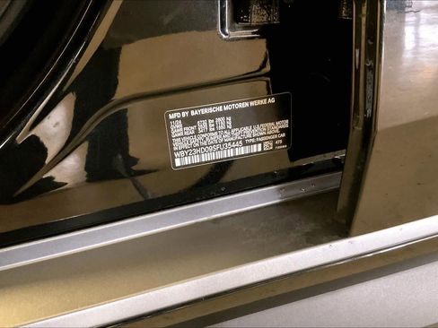 Certified 2025 BMW i4 eDrive40 w/ Premium Package image 33