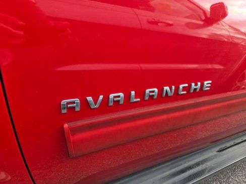 Used 2011 Chevrolet Avalanche LT w/ Luxury Package image 4