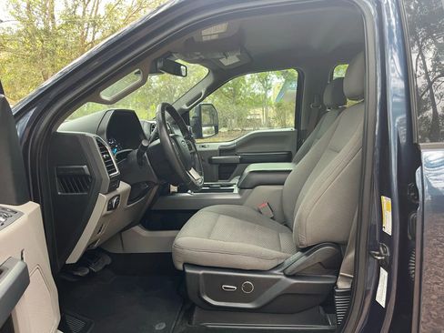 Used 2017 Ford F250 XLT w/ XLT Premium Package image 22