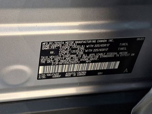 Certified 2022 Toyota RAV4 XLE w/ Convenience Package image 28