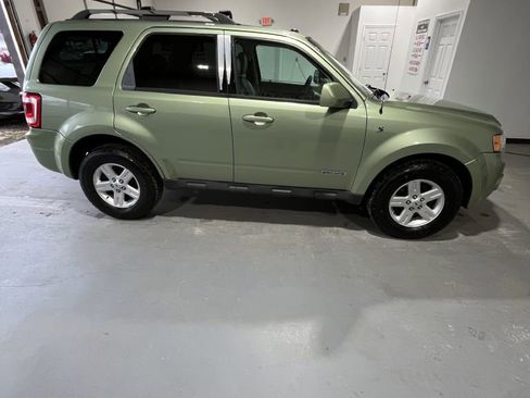 Used 2008 Ford Escape 4WD Hybrid image 2