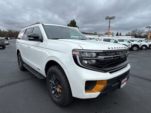 New 2026 Ford Expedition Tremor image 2