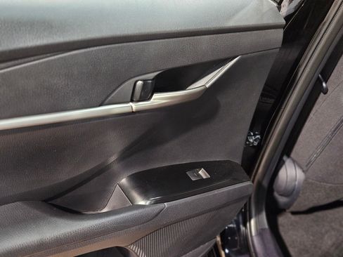 Used 2025 Toyota Camry LE image 34