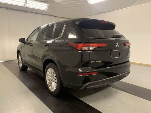 Used 2022 Mitsubishi Outlander ES AWD/4WD image 4