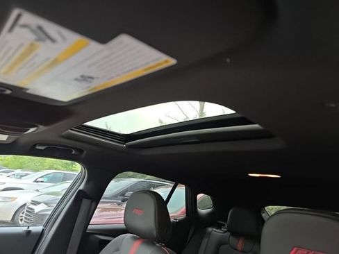 Used 2025 Chevrolet Trax RS w/ Sunroof Package FWD image 10