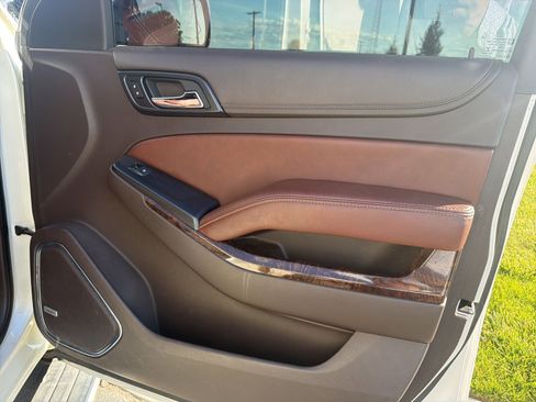 Used 2015 Chevrolet Tahoe LTZ AWD/4WD image 18