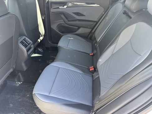New 2026 Volkswagen Tiguan SE R-Line FWD image 6