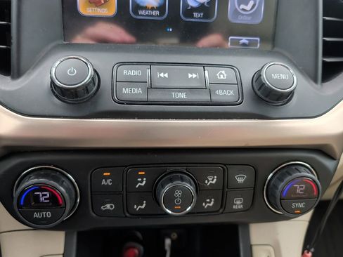 Used 2018 GMC Acadia Denali w/ Technology Package FWD image 10