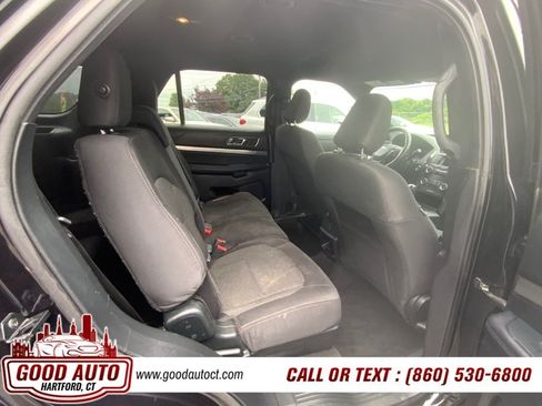 Used 2019 Ford Explorer XLT AWD/4WD image 17