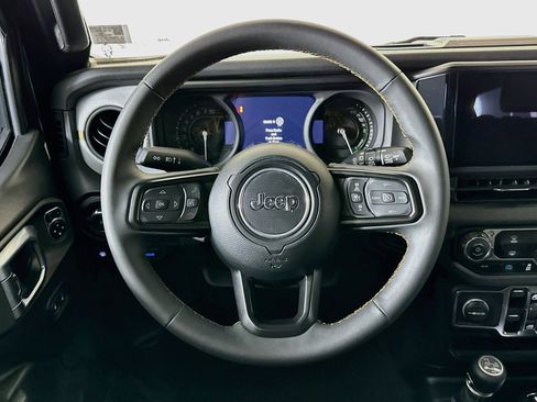 Used 2024 Jeep Wrangler Unlimited w/ Technology Group AWD/4WD image 17