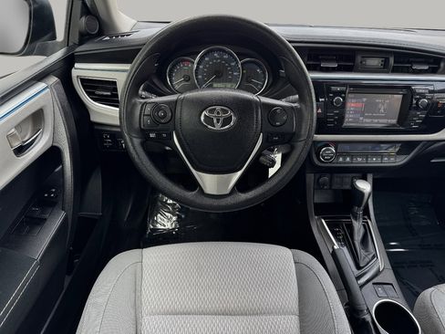 Used 2015 Toyota Corolla LE image 20
