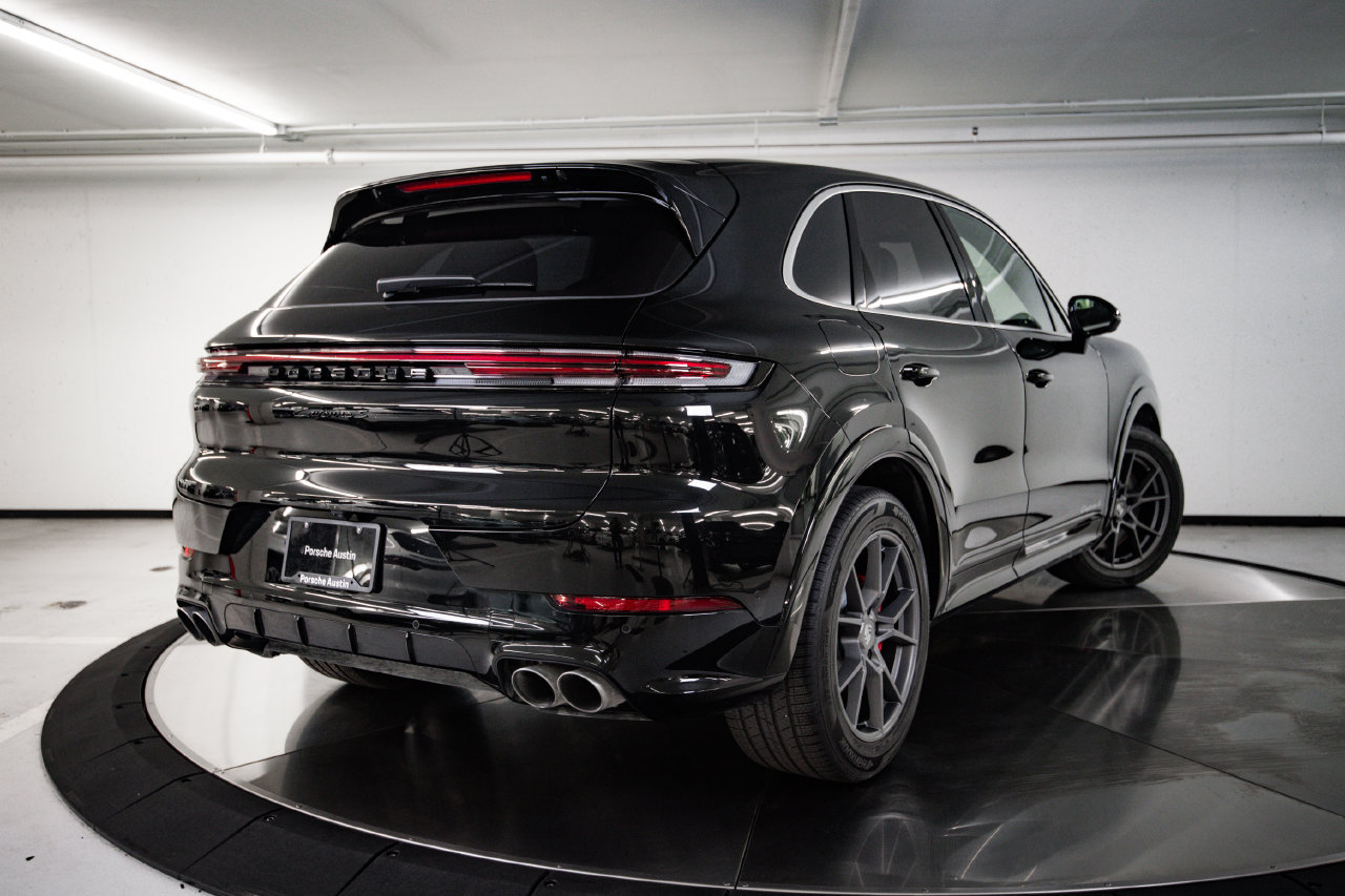 Certified 2026 Porsche Cayenne S AWD/4WD image 7