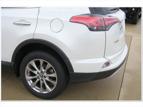 Certified 2016 Toyota RAV4 Limited image 25