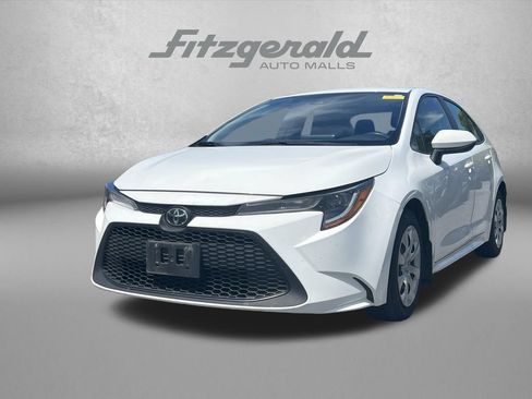 Used 2022 Toyota Corolla LE FWD image 2