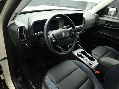 Certified 2025 Ford Bronco Sport Outer Banks w/ Outer Banks Tech Package+ AWD/4WD image 9