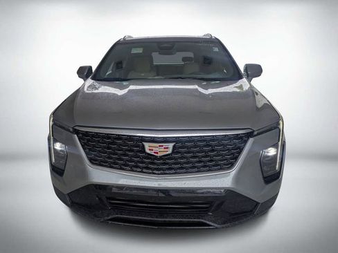 Used 2025 Cadillac XT4 Premium Luxury FWD image 8