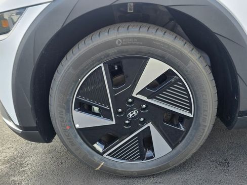 New 2025 Hyundai Ioniq 5 SEL image 13