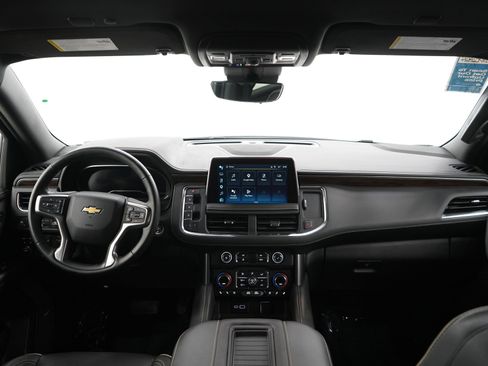 Used 2024 Chevrolet Suburban Premier AWD/4WD image 14