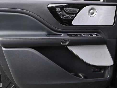 New 2026 Lincoln Aviator Reserve AWD/4WD image 23