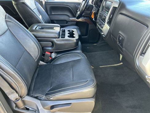 Used 2018 GMC Sierra 1500 SLE w/ SLE Value Package image 9
