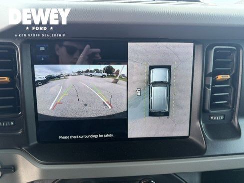 Used 2023 Ford Bronco Badlands AWD/4WD image 17