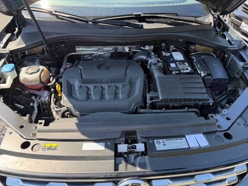 Used 2020 Volkswagen Tiguan SE w/ Panoramic Sunroof Package FWD image 20