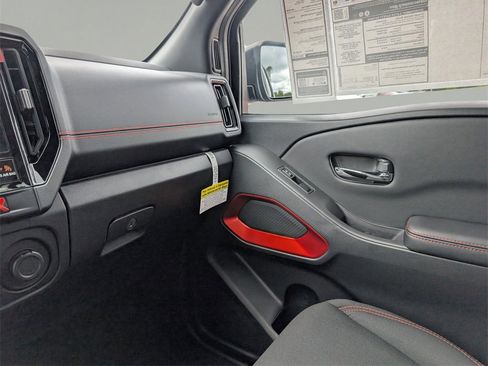 New 2025 Nissan Frontier PRO-4X image 25