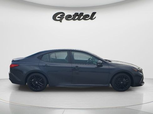 Used 2026 Toyota Camry SE w/ Convenience Package FWD image 4