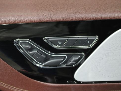 Used 2021 Lincoln Aviator Black Label w/ Class IV Trailer Tow Package image 8