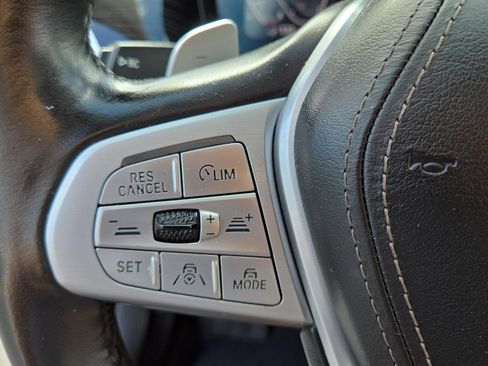 Used 2020 BMW 745e xDrive image 12