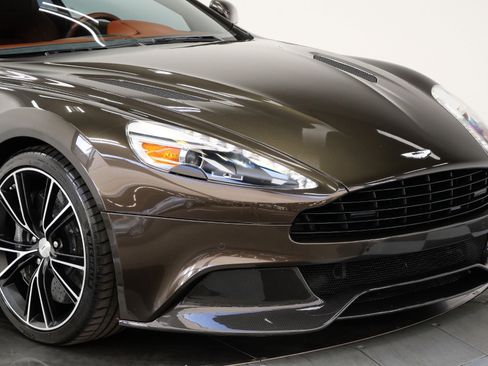 Used 2014 Aston Martin Vanquish Coupe image 46