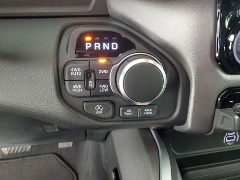 New 2026 RAM 1500 Big Horn AWD/4WD image 19