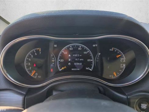 Used 2019 Jeep Grand Cherokee Limited w/ Luxury Group II AWD/4WD image 15