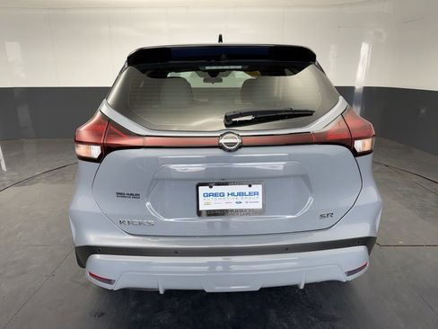 Used 2024 Nissan Kicks SR w/ SR Premium Package image 11