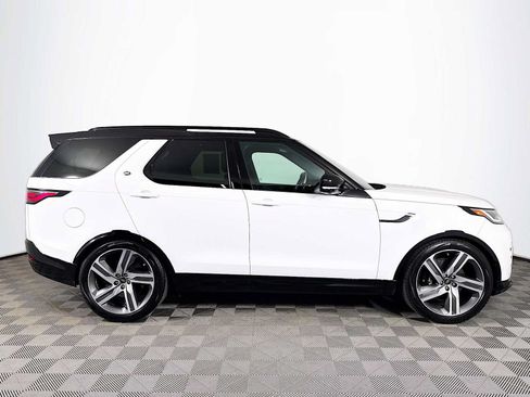 Used 2023 Land Rover Discovery Metropolitan Edition AWD/4WD image 4