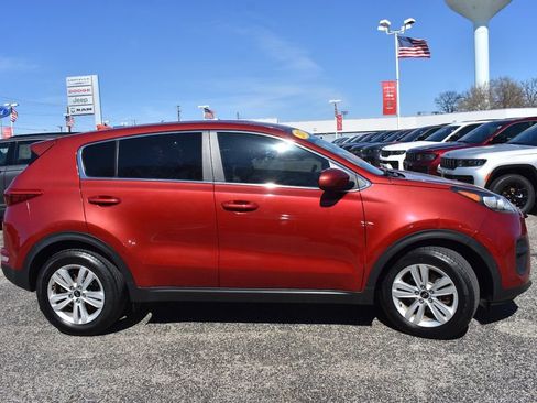 Used 2017 Kia Sportage LX image 9