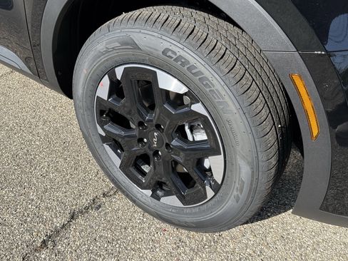 New 2026 Kia Sorento S image 4