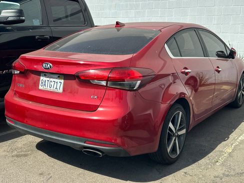Used 2017 Kia Forte EX FWD image 4