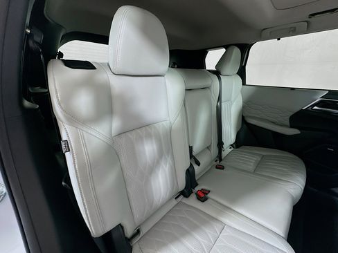 Used 2025 Mitsubishi Outlander SEL image 29