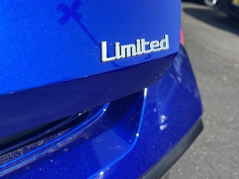 New 2025 Hyundai Elantra Limited image 30