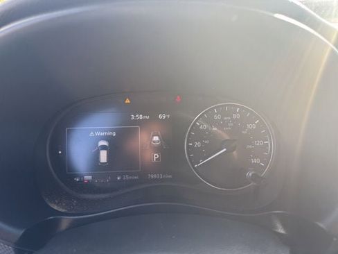 Used 2021 Nissan Kicks SV image 18