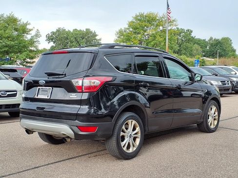 Used 2018 Ford Escape SE FWD image 4