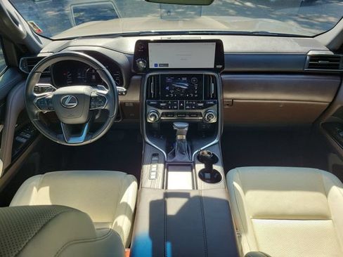 Used 2023 Lexus LX 600 4WD w/ Appearance Package image 8