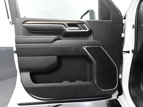 Used 2024 GMC Sierra 3500 SLE w/ SLE Convenience Package image 21